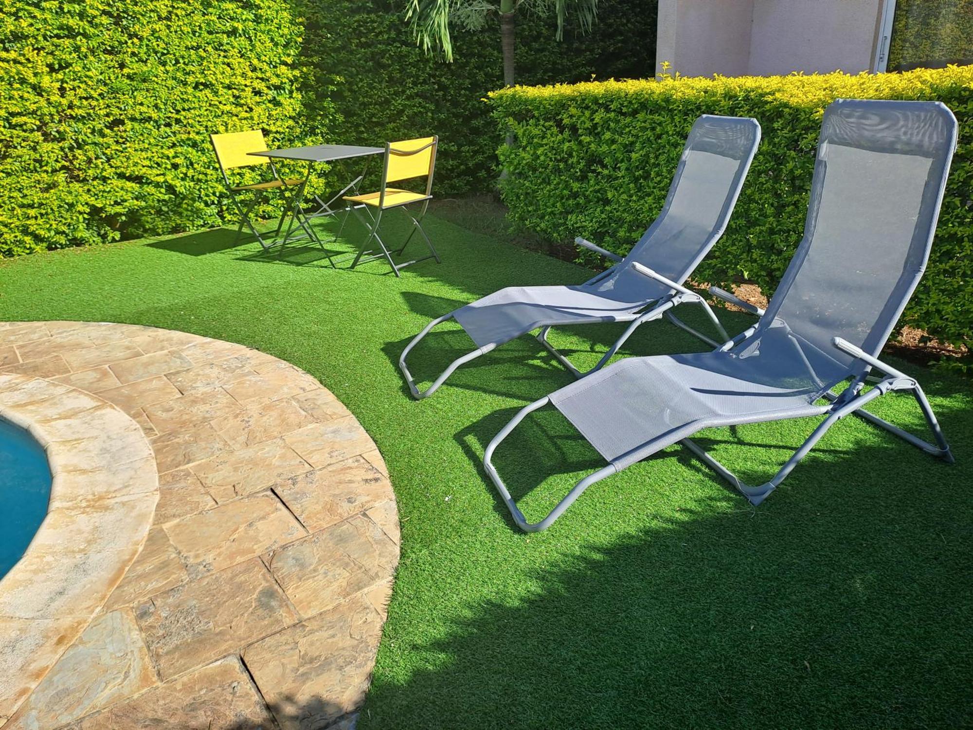 אלביון Appartement Paisible Avec Jardin & Piscine מראה חיצוני תמונה