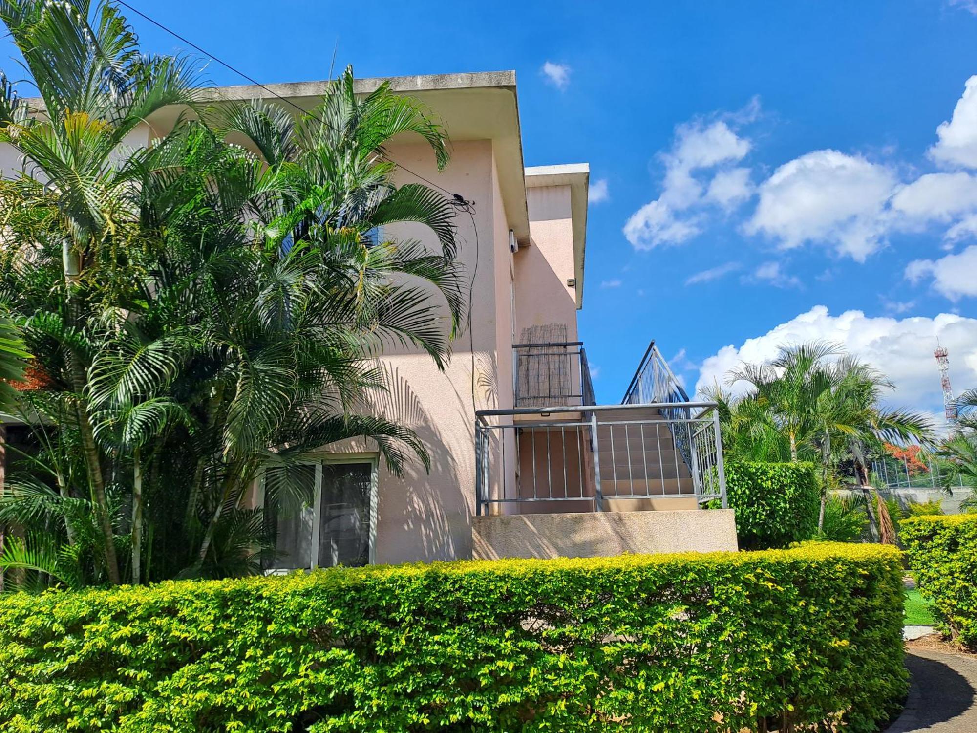 אלביון Appartement Paisible Avec Jardin & Piscine מראה חיצוני תמונה